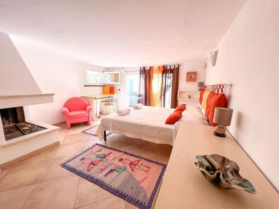 Villa Hibryd: In Centro, A Due Passi Dal Mare Oristano Exterior foto